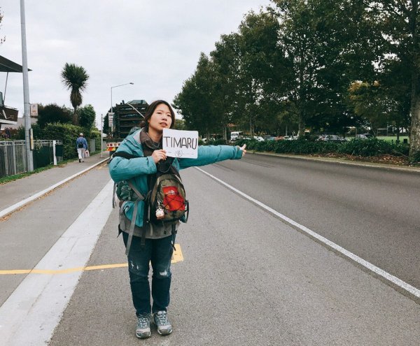 What if you don’t have money but want to travel abroad? Travel experts teach self-service beginners